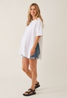 Camiseta premamá oversize con abertura - blanca
