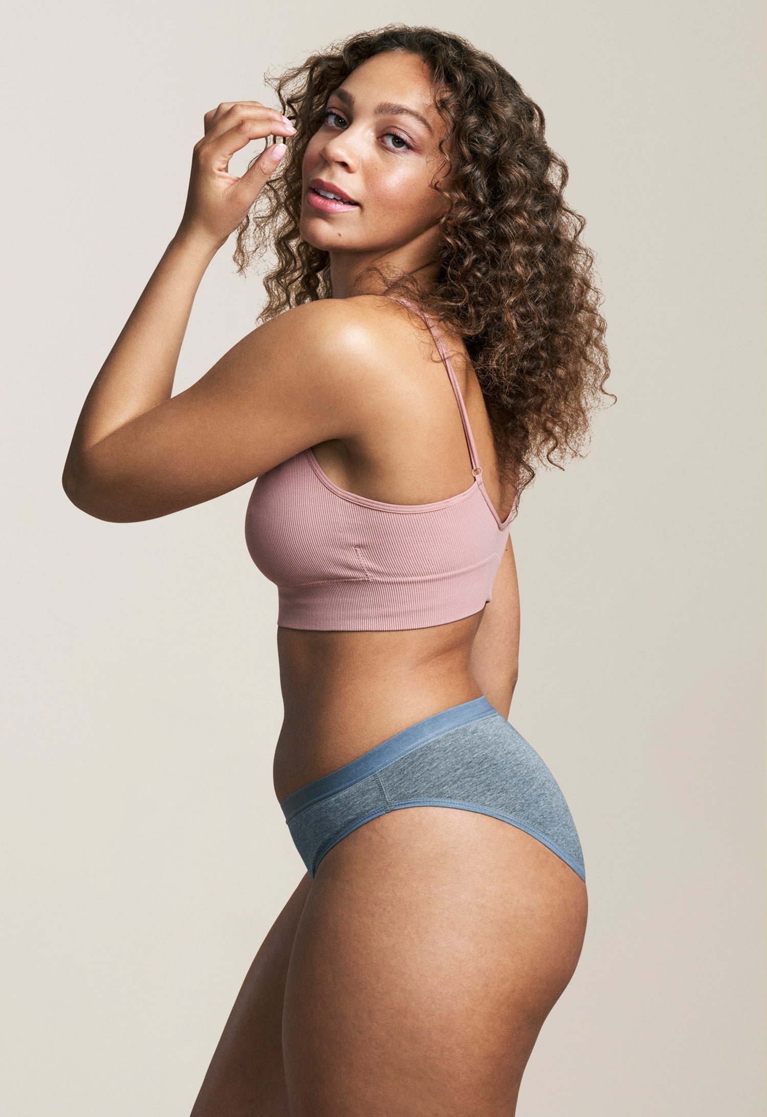 Braguita menstrual tipo bikini para flujo abundante, gris