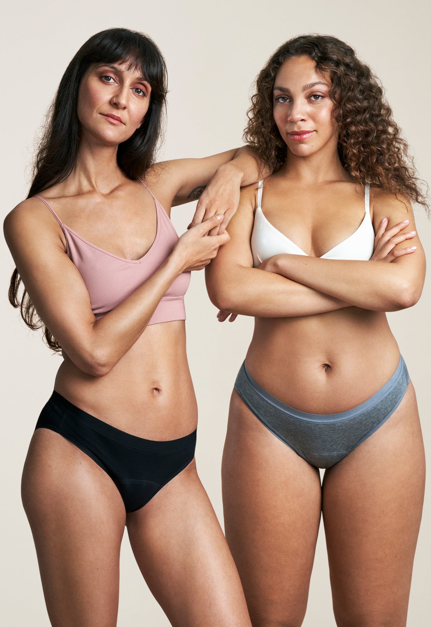 Braguita menstrual tipo bikini para flujo abundante, negra